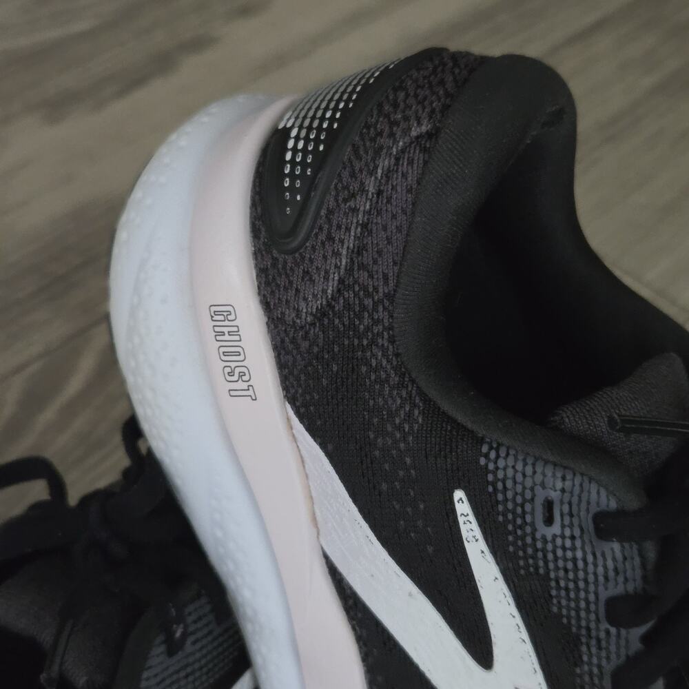 B0 Brooks Ghost 16 Shoes Womens 8B Black White Low Top Running Athletic Sneakers - Picture 13 of 16